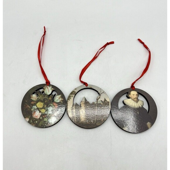 Amsterdam Castle Muiderslot 3 Wooden Ornaments Boxed *Missing 4th ornament 2.75" - Picture 4 of 11